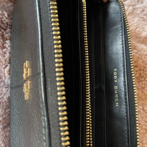Tory Burch wallet, black leather, excellent condition. - Picture 8 of 13